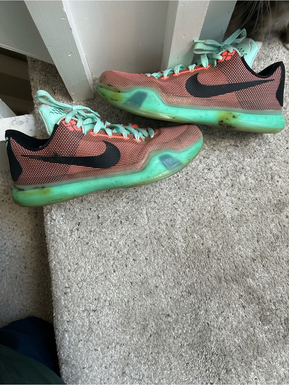 Nike Kids Coral and Mint Low-Top Sneakers